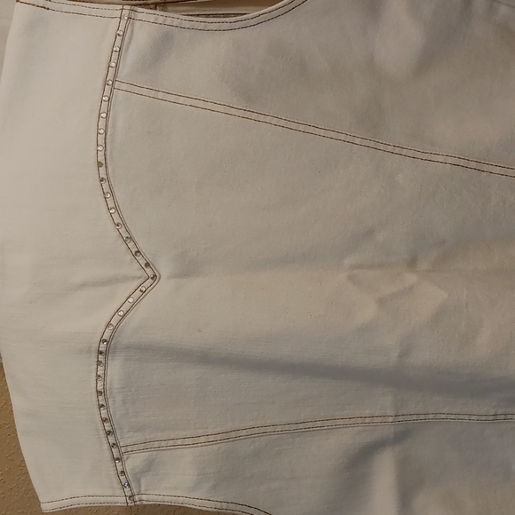 Bit & Bridle Vest - Picture 5 of 5